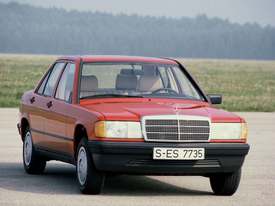  Mercedes-Benz 190 1982 года  (фото 10 из 16)